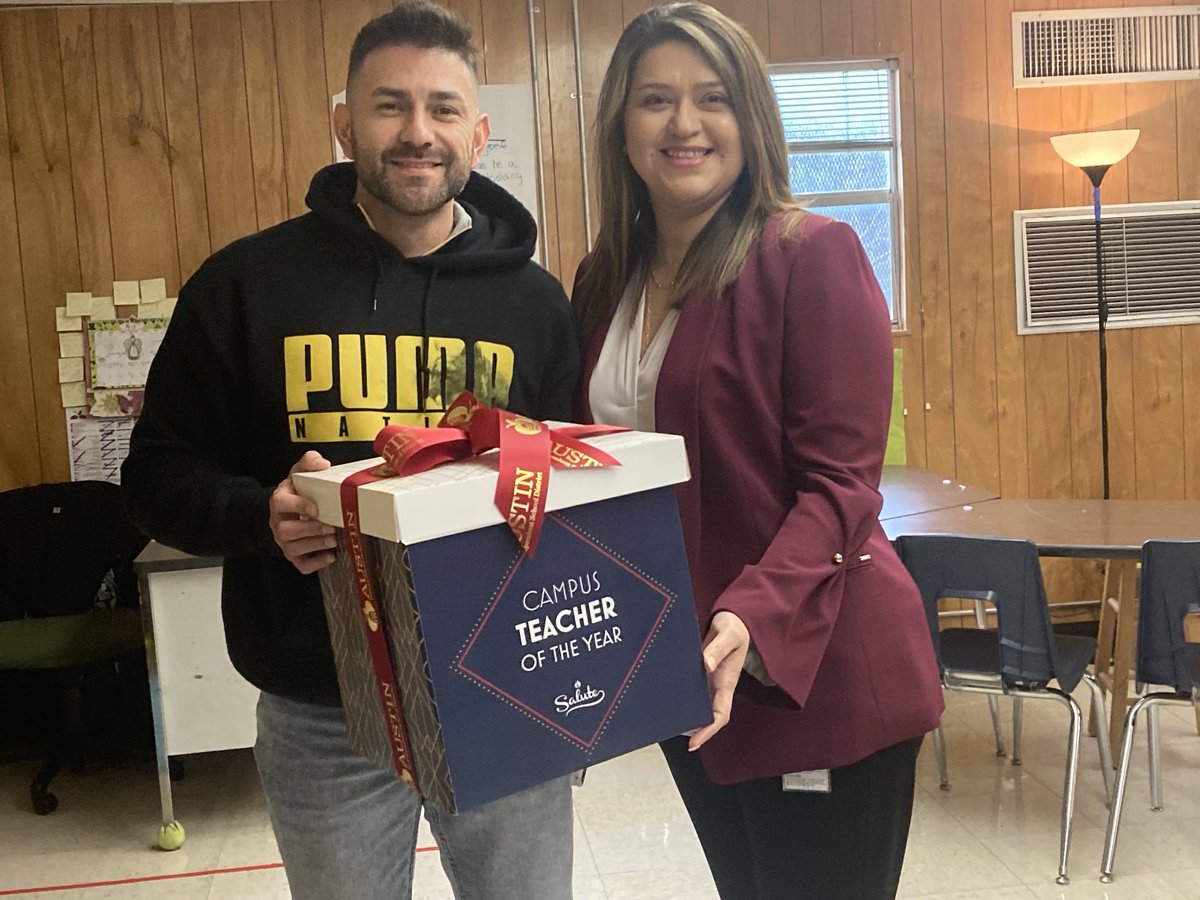 Congratulations to Mr Moreno ! Paredes Teacher of the Year ❤️