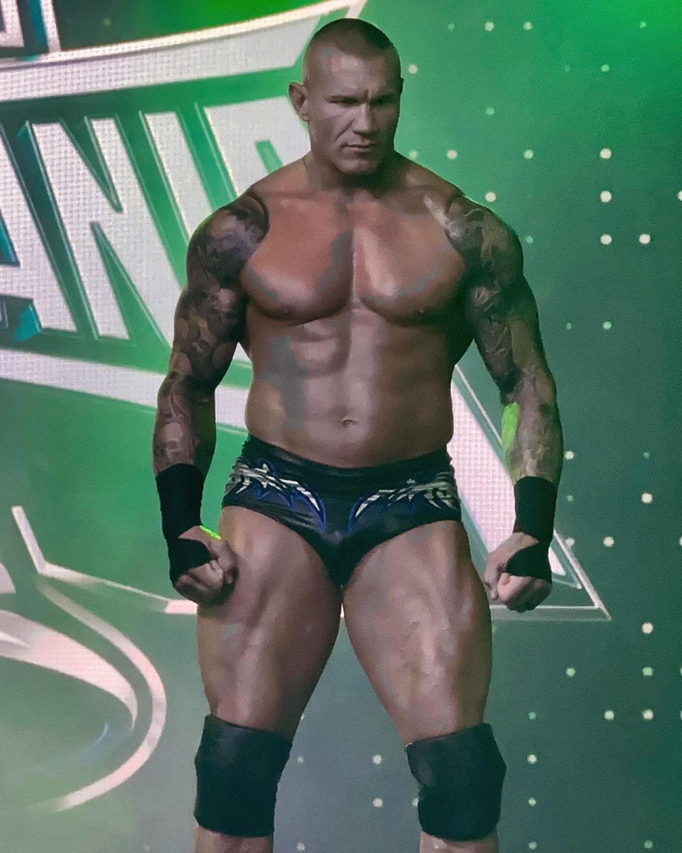 KimKlro's tweet photo. MINE ♥️ @RandyOrton https://t.co/8gMrrmh0hK
