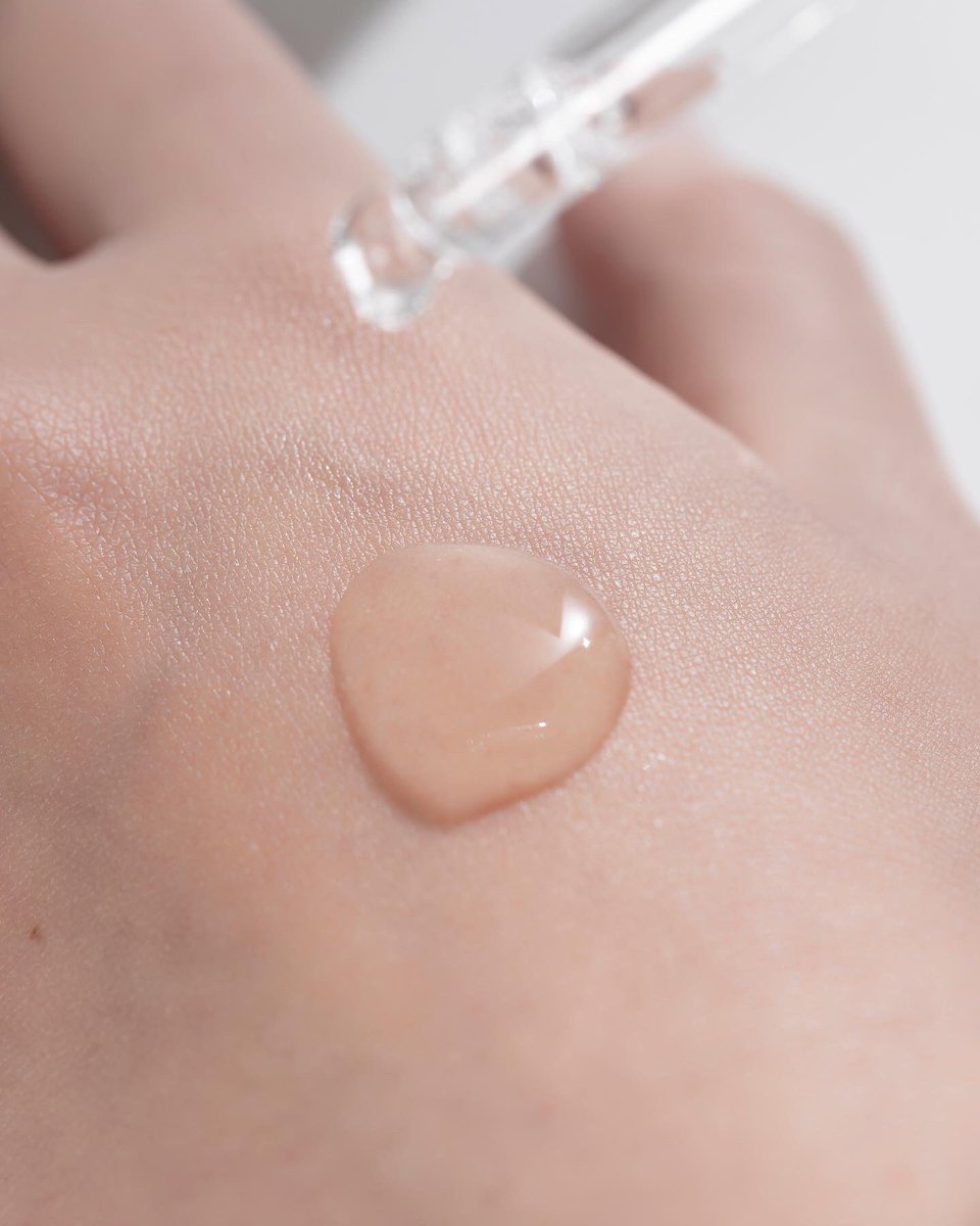 viewtale2022's tweet photo. UHOX Sodium Hyaluronate Ampoule 
怡孜U0透明質酸鈉精華液，保濕鎖水，沁潤肌膚💧💧#uhox #ampoule #kbeauty #manufacturer #dryskin #skincare #serum #beauty #korea https://t.co/PCtayDkcu9