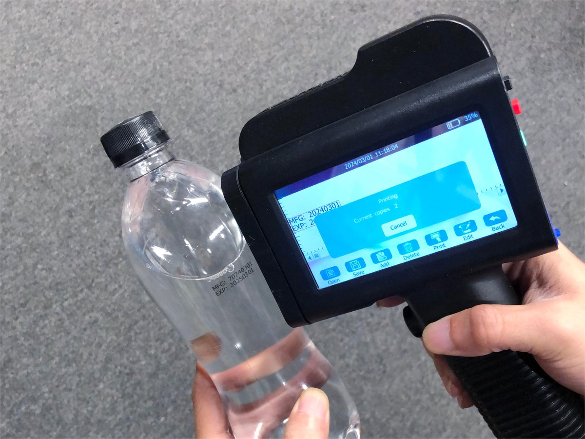 Bentsai_Shop's tweet image. 📅⭐Print Dates on Every Curve! 📅⭐

Say goodbye to the hassle of printing date codes on curved surfaces! With Bentsai B2 printer gun and Bentsai B35 handheld printer, marking dates on water bottles has never been easier. 

#bentsai #handheldprinter #datecoding