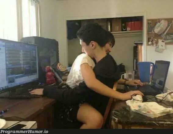yimingdothan's tweet image. the only acceptable form of pair programming