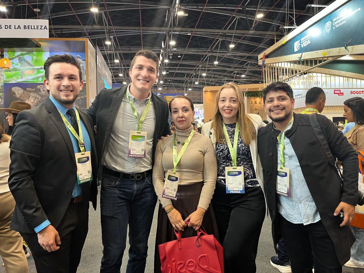 Asobares's tweet photo. Termina el segundo día de la Vitrina @AnatoNacional con importantes encuentros con autoridades de turismo y Presidentes Capítulos Nacionales para articular y promover la oferta nocturna como producto turístico de las ciudades. Continuamos presentando "Mi Destino Tú Noche"... https://t.co/ET1WjoeTFa