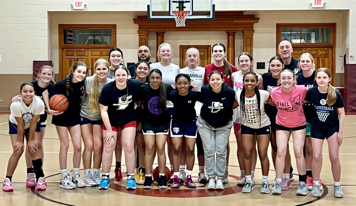 #ShowcaseBasketball #Training 

All Showcase Training Night 💪🏼😤
In the 🏀🧪 and getting after it 💯

#HardWorkPaysOff #Hoopers ⛹🏻‍♀️

<a href="/ShowcaseMediaCo/">Indiana Showcase Girls Basketball</a> #Basketball
<a href="/coachbeckett/">IGBRR Hoops</a> <a href="/IGBRRMedia/">IGBRR Media</a> ✍🏼 <a href="/PGHCircuit/">Prep Girls Hoops Circuit 🏀</a> <a href="/PrepGirlsHoops/">Prep Girls Hoops 🏀</a> ‼️