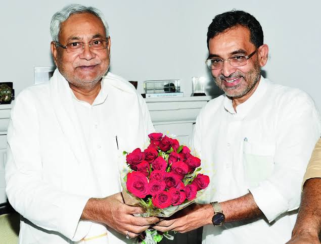 UpendraKushRLM's tweet photo. बिहार के यशस्वी मुख्यमंत्री, बड़े भाई आदरणीय श्री नीतीश कुमार जी को जन्मदिन की हार्दिक बधाई और अनंत शुभकामनाएं। ईश्वर से आपके लिए उत्तम स्वास्थ और दीर्घायु की कामना करते हैं  🙏 https://t.co/v7sBfLnaZb