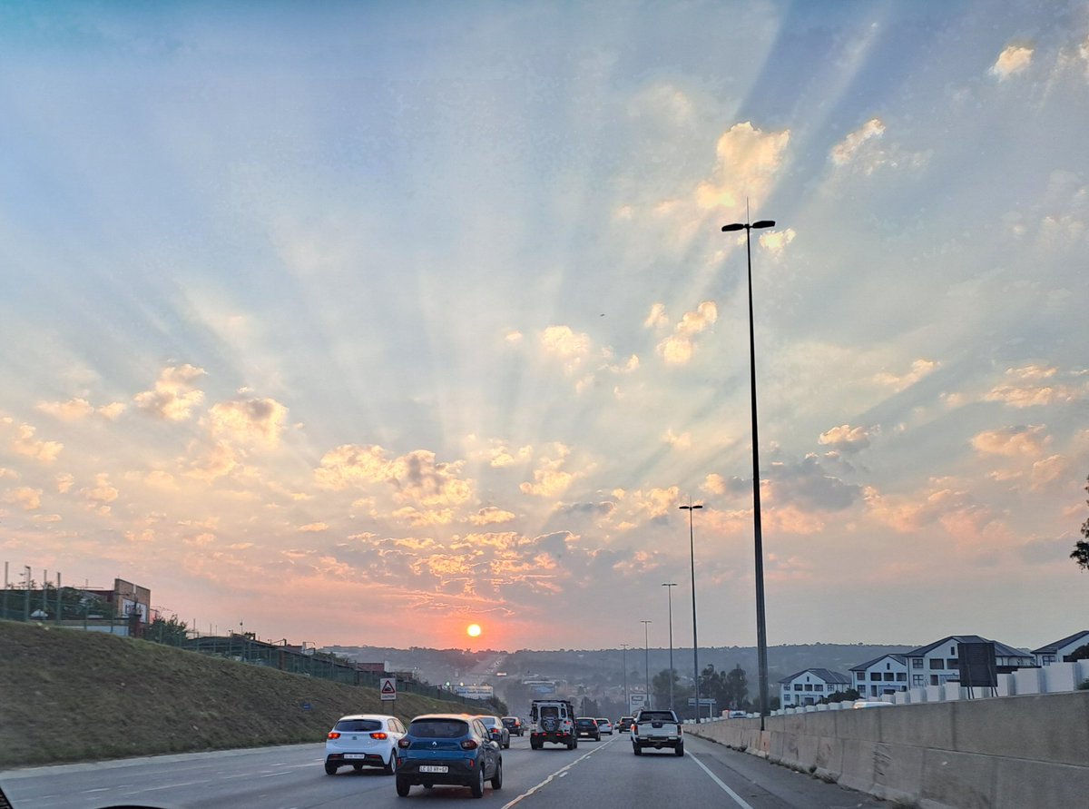 Debbie Ivins (@debbie_ivins) on Twitter photo Early morning traffic is a pleasure when this is our view ....
#fridaymorning #sunrise #WeekendVibes <a href="/BruceIvins/">Bruce Ivins</a> Early morning traffic is a pleasure when this is our view ....
#fridaymorning #sunrise #WeekendVibes <a href="/BruceIvins/">Bruce Ivins</a>
