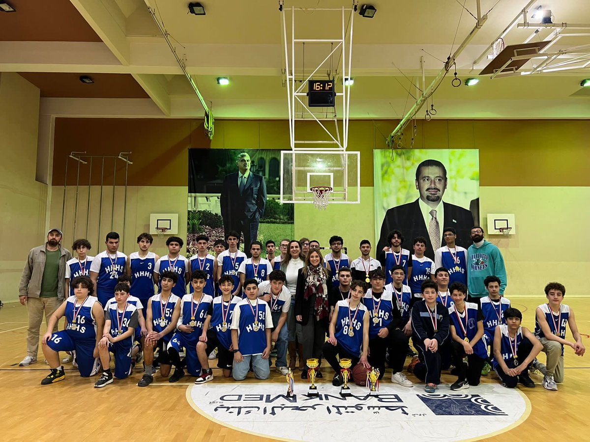 تألق من فضة تحصده ثانوية حسام الدين الحريري في نهائي كرة السلة حيث إحتلت المركز الثاني في بطولة الجنوب للمدارس 💪💪<a href="/Hhhsinfo/">Houssam Hariri HS</a> <a href="/ea_rania/">Rania El Abbassi</a> <a href="/DidiSaleh10/">Diana Saleh</a> <a href="/fouadyaman75/">Yaman Yaman</a>