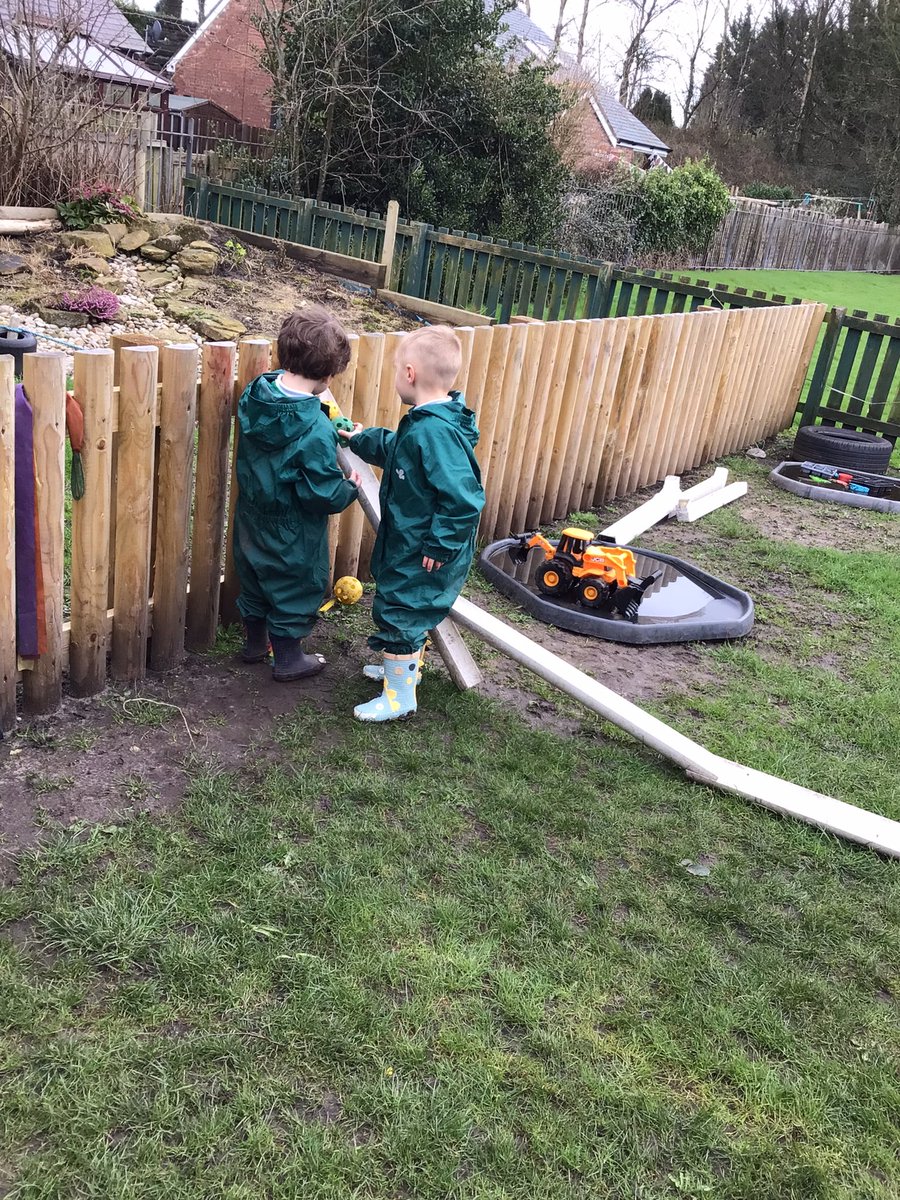 BVPSNursery's tweet photo. We built a ramp and a bridge. We experimented with what size balls we could fit under the bridges #bvpseyfs #bvpsscience https://t.co/EtCx4RDFMy