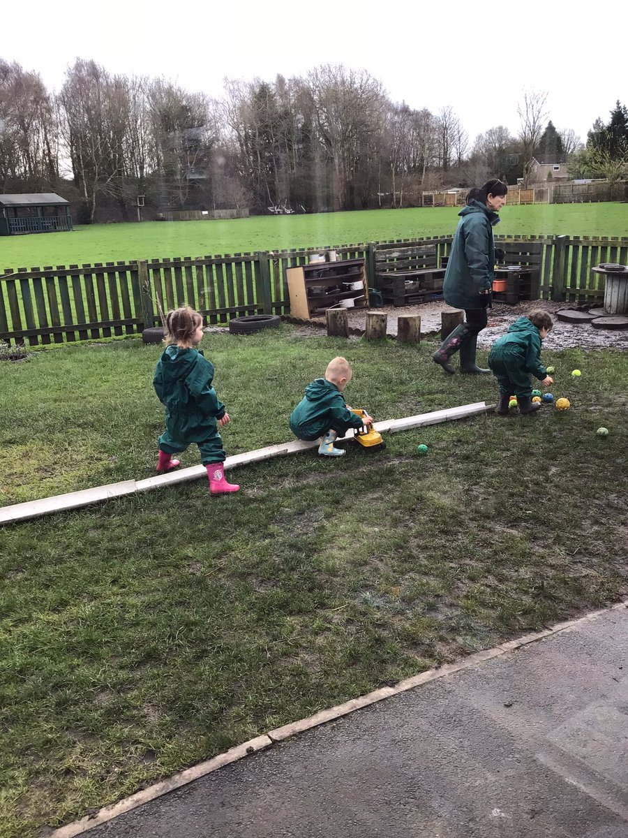 BVPSNursery's tweet photo. We built a ramp and a bridge. We experimented with what size balls we could fit under the bridges #bvpseyfs #bvpsscience https://t.co/EtCx4RDFMy