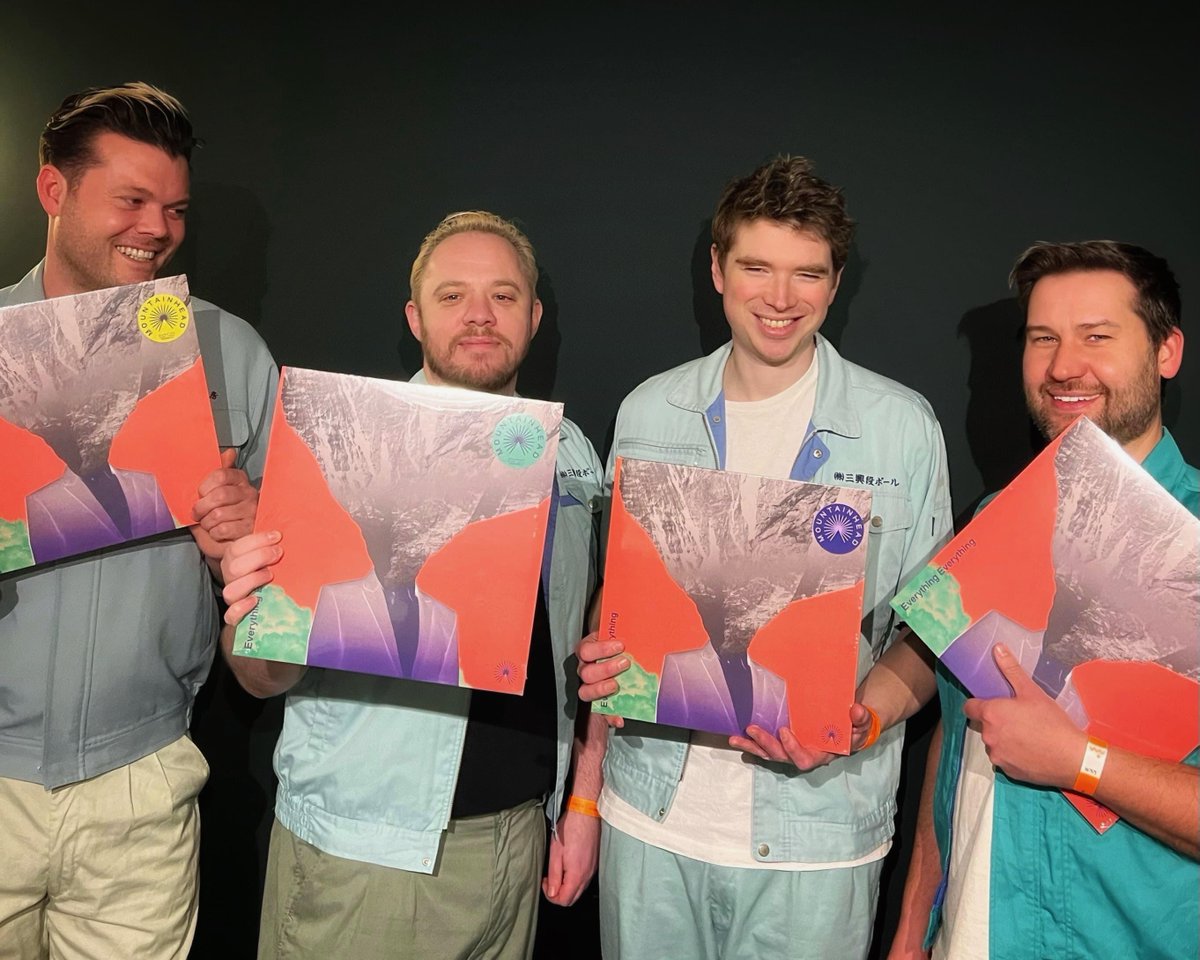 E_E_'s tweet image. ‘Mountainhead’ is now yours. We’re proud and grateful. Another album made under our own steam, with Alex and long-term collaborator Tom AD helming the production. We’ve tried to do something brave and new. We hope you love it. 

You’re a Mountainhead too.

ee.lnk.to/Mountainhead