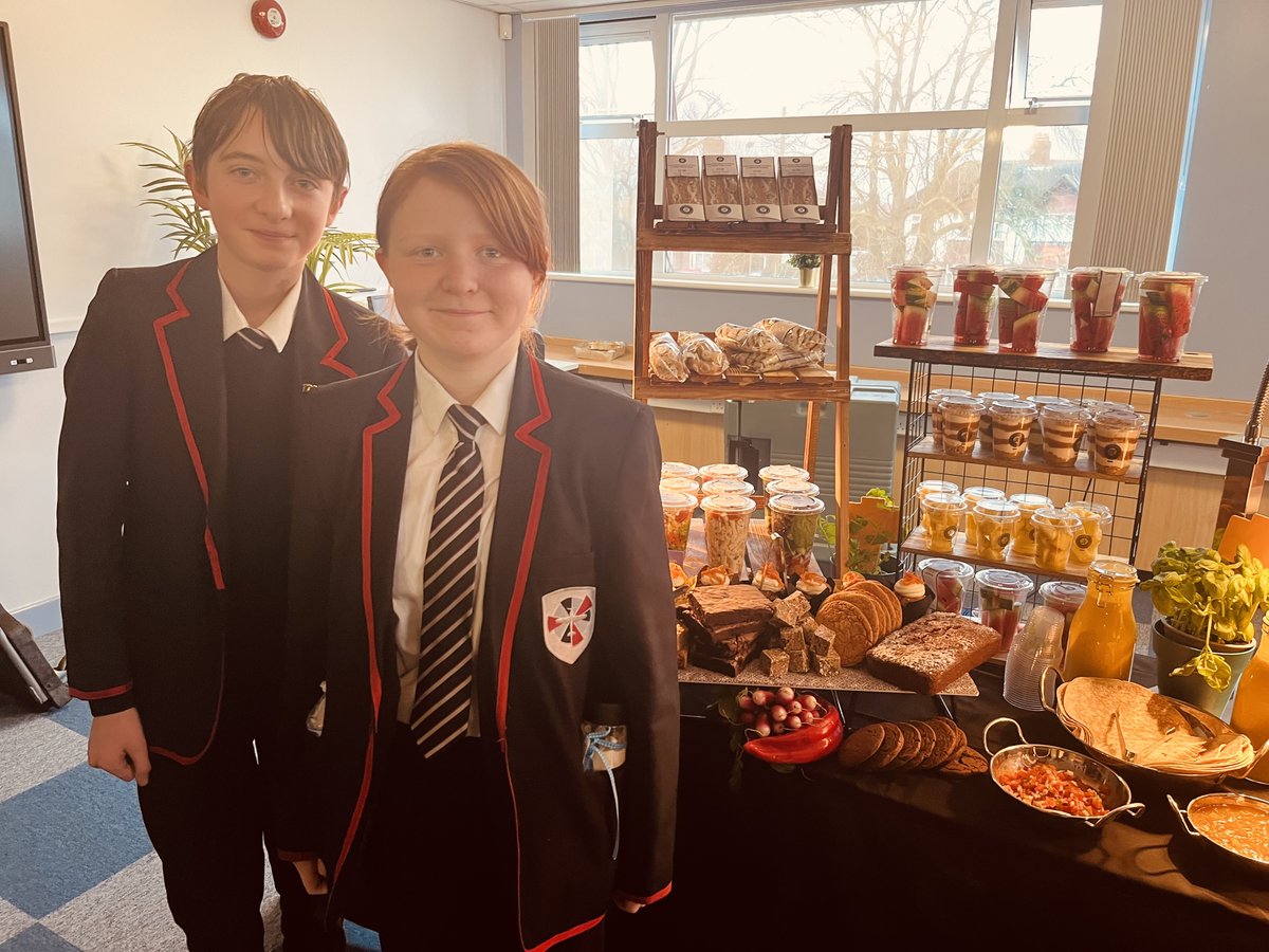 padgateacademy's tweet image. Padgate Academy students involved in the decision making for our new catering contract - Proud to be Padgate