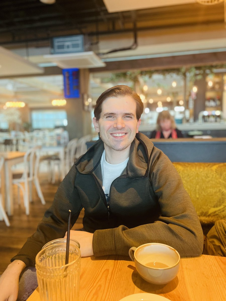 Emre_Yavuz_21's tweet image. Starting my birthday with a new adventure! 🌅✈️#caltech @Caltech #26 #birthday