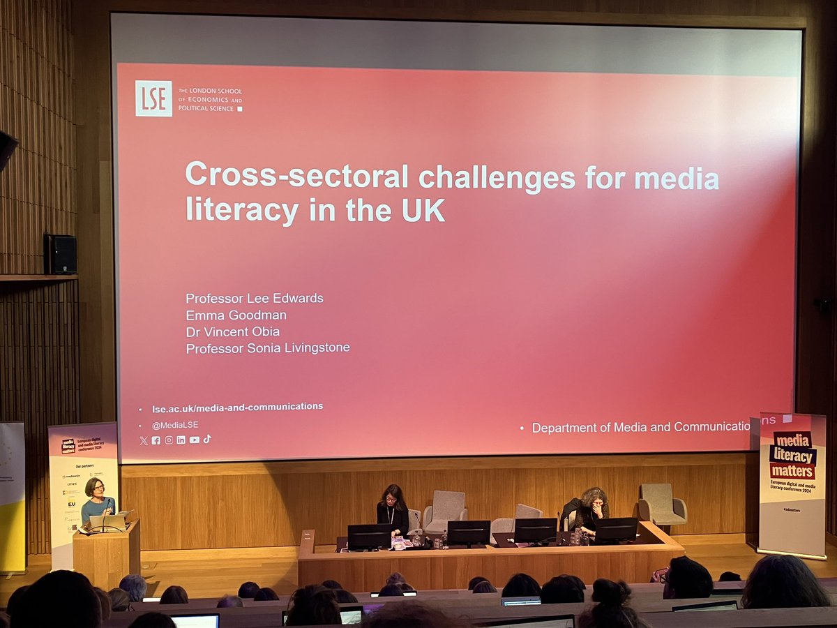 Insafenetwork's tweet image. Kicking off the last day of the #MLMatters conference week with a fantastic panel with @driesdepoorter @leemoya @Livingstone_S @EDMO_EUI 🤩👏🏼

From future technology challenges to the future of digital and #MediaLiteracy