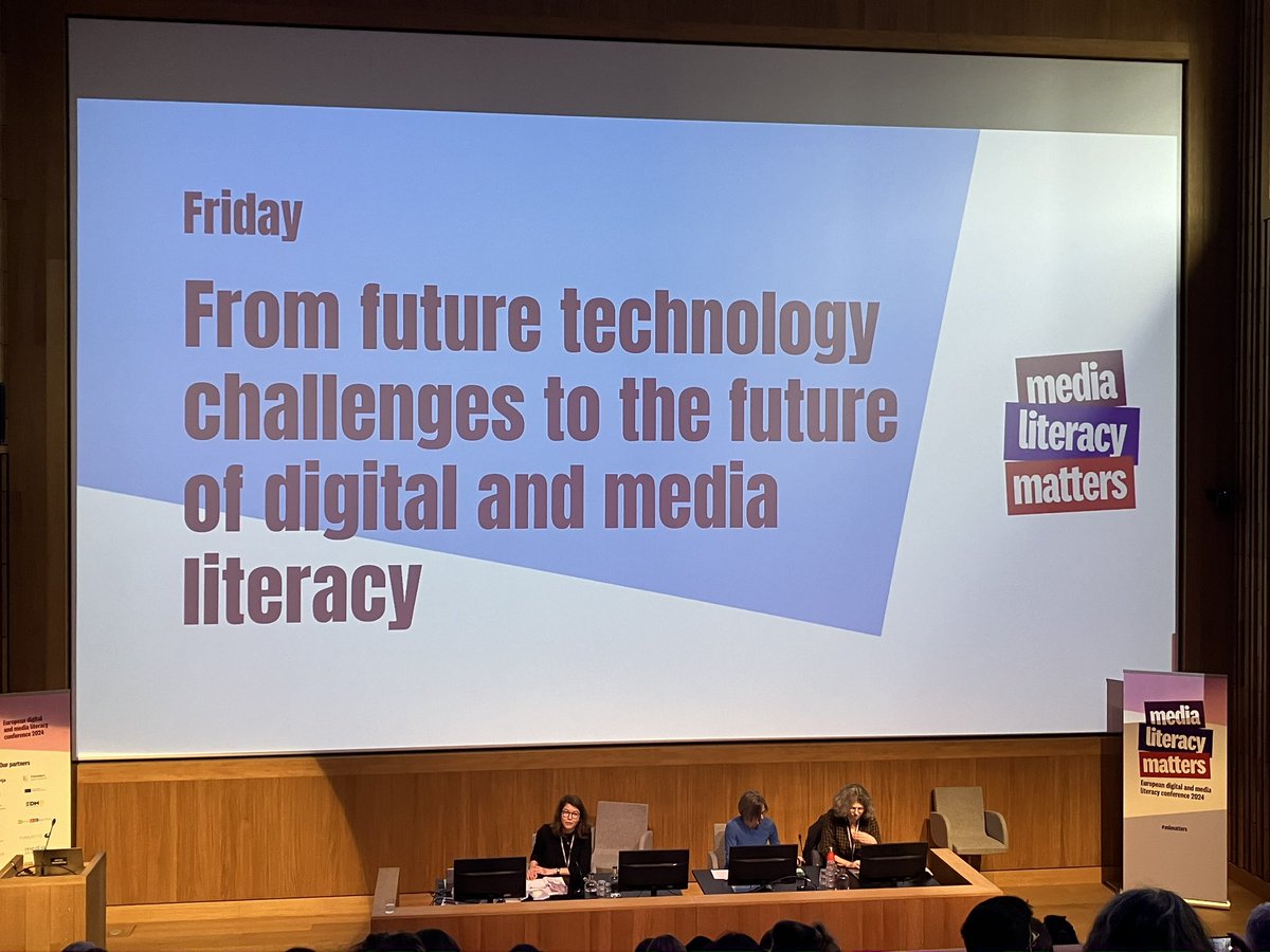 Insafenetwork's tweet image. Kicking off the last day of the #MLMatters conference week with a fantastic panel with @driesdepoorter @leemoya @Livingstone_S @EDMO_EUI 🤩👏🏼

From future technology challenges to the future of digital and #MediaLiteracy