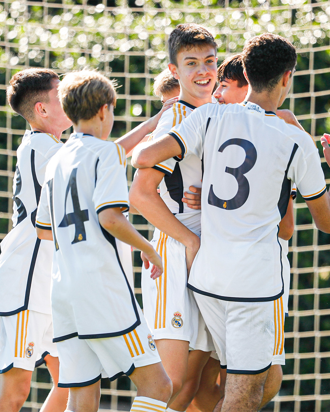 Cantera Real Madrid on X: 🏆 ¡El Infantil B, subcampeón del Torneo  Internacional LaLiga FC Futures! #LaFábrica  / X