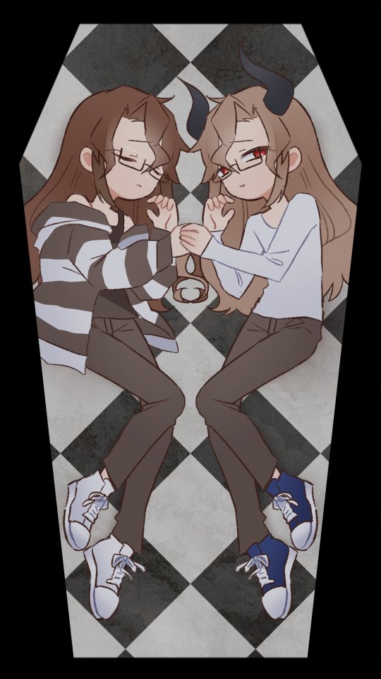 kushiro00's tweet photo. Irl and sona - 

https://t.co/gidIpTlTle https://t.co/09RylpJB21