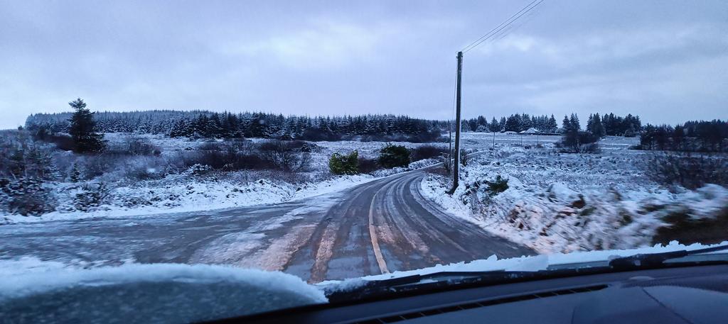 @radiokerry Travelling to work this morning through Kerry Cork and Limerick county bounds.