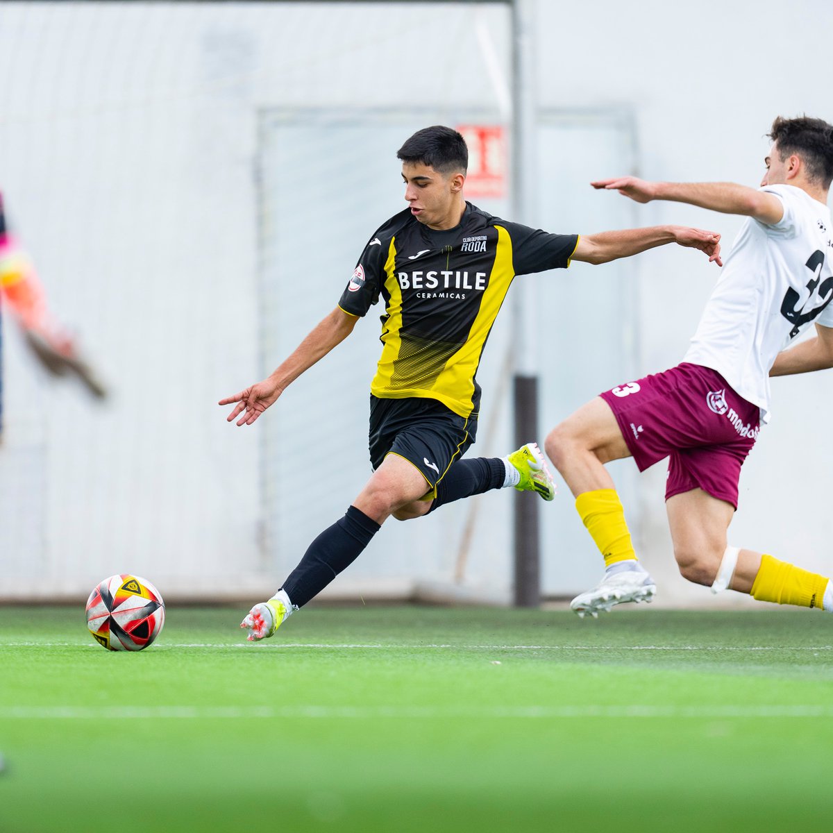 ¡<a href="/sergioviina9/">sergioviina9</a> y José Ángel Gaitán entran en la prelista de la <a href="/SEFutbol/">Selección Española Masculina de Fútbol</a> Sub-17 🇪🇸!

💎 Los dos futbolistas del Juvenil A se encuentran entre los posibles convocados para disputar los partidos internacionales de la Ronda Élite.

💪⚫️🟡

#CDRoda #SomRoda