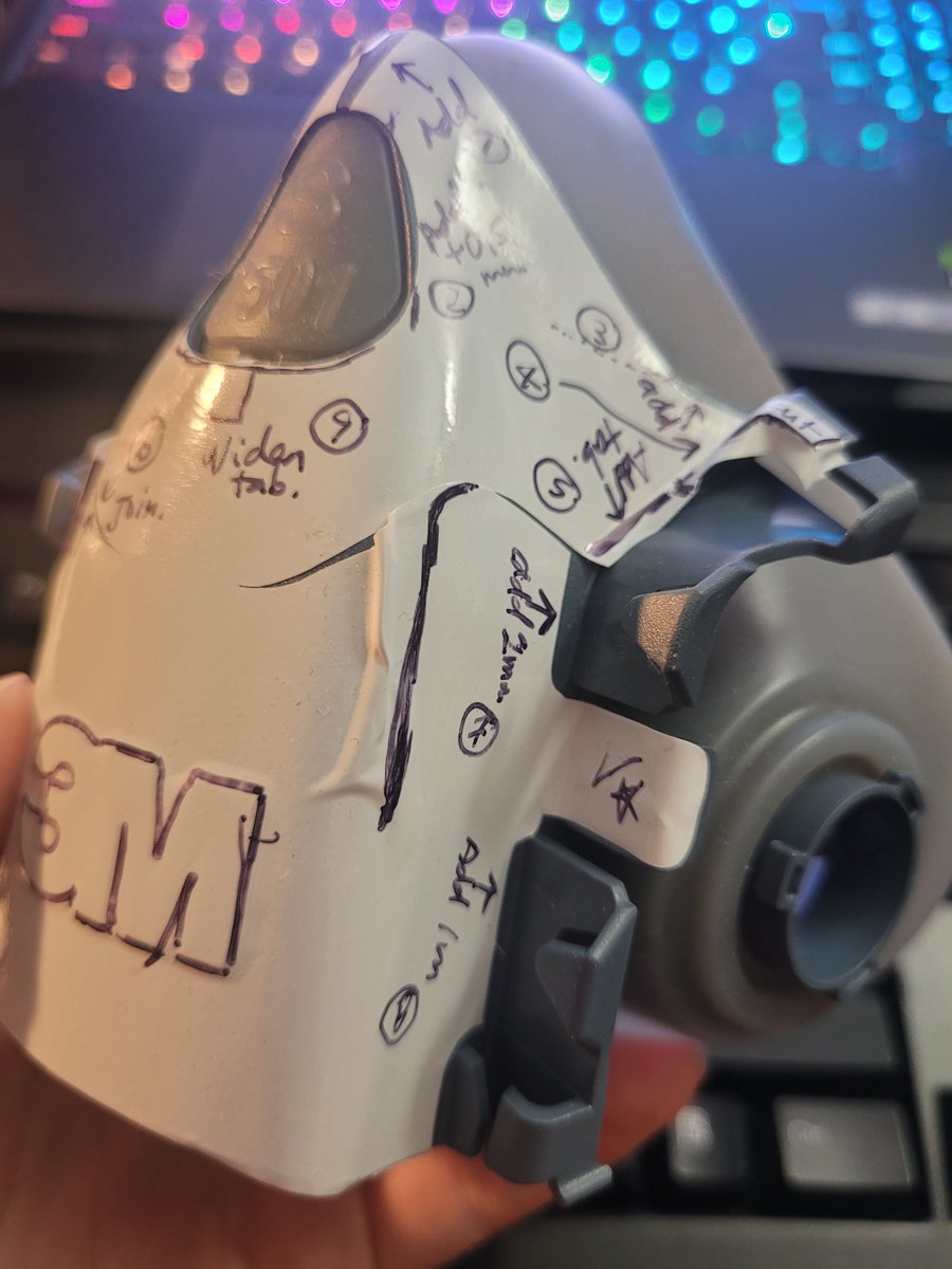 I feel like I do my best work when I'm not supposed to be doing it and I'm currently stuck on a different critical work problem so here's me procrasti-patternmaking to the nearest half millimeter a 7500 series 3M respirator