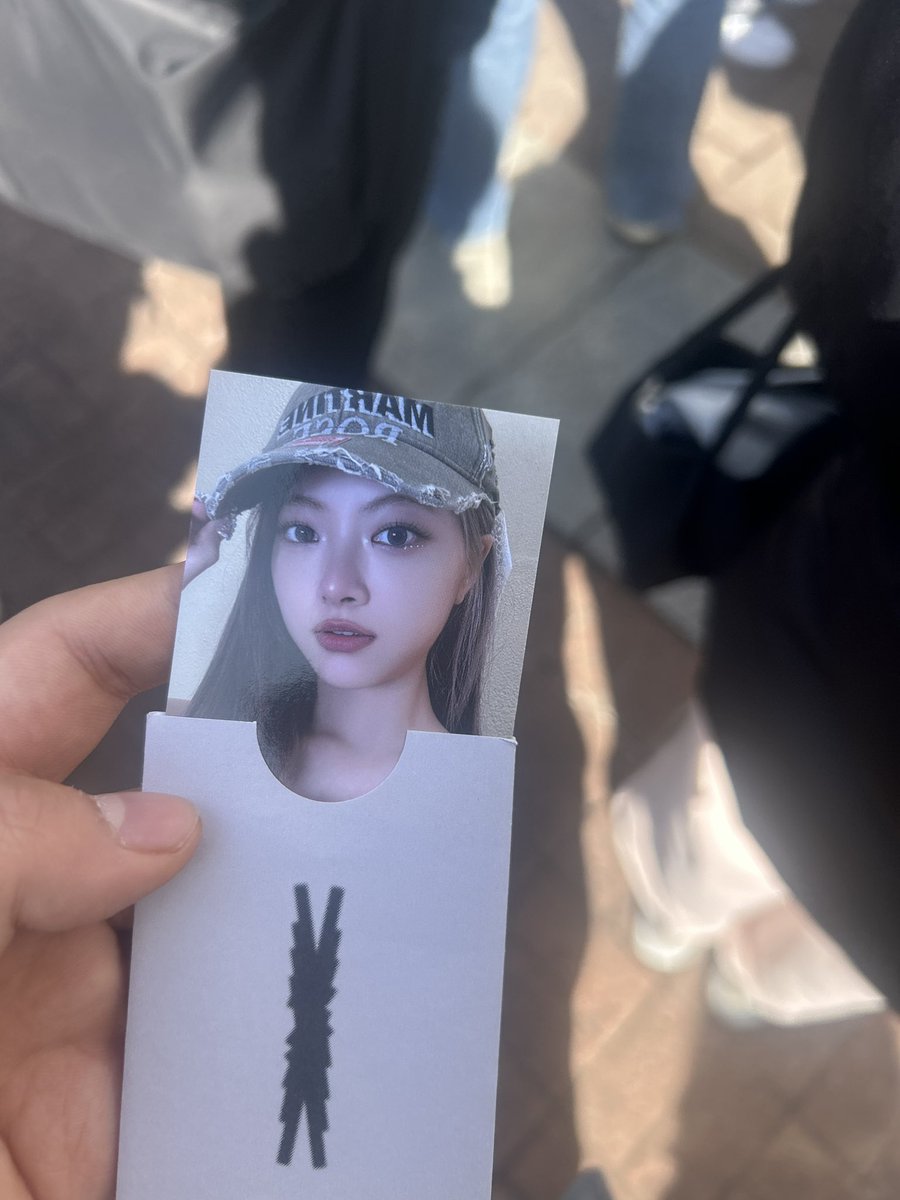 르세라핌 공방포카 공방 뮤뱅 사녹 교환
저:은채
피어나:채원,꾸라

open.kakao.com/o/s3JxeJEc