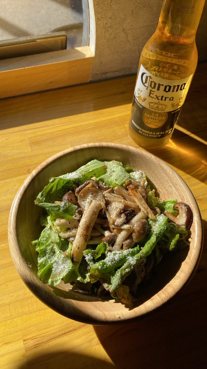 どうもー！
本日キラキラ金曜日✨
15:00オープン致します🍻
是非皆様お待ちしております🌸