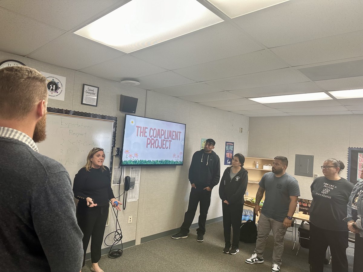 Learning the power of compliments with @FullertonSel  at our counselor meeting! 💬🌟 Excited to bring these strategies into counselor group sessions for our kids' growth and confidence! 💪 #fsdsel #fsdconnects #fsdlearns