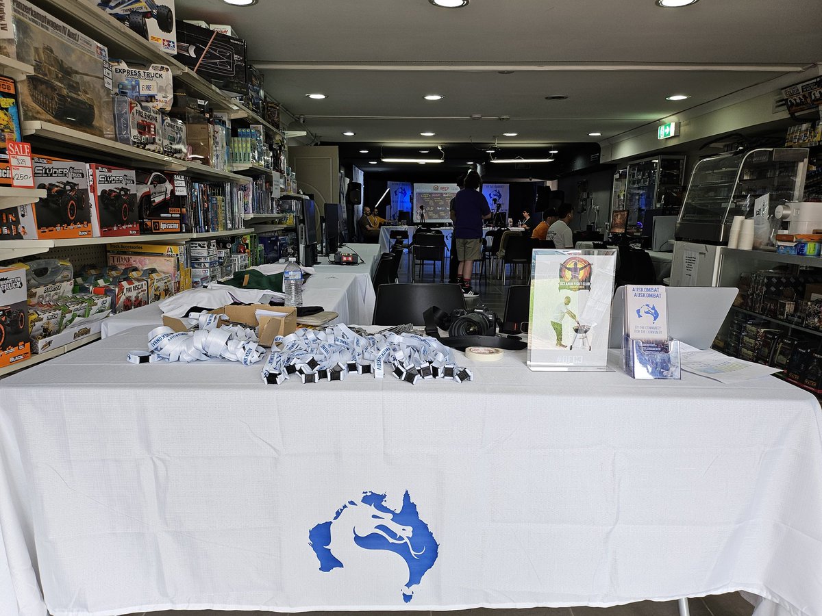 keevinkwook's tweet photo. Doors are open for #ofc3
Come through to receive your passes and shirts.
See you soon. https://t.co/IuFXfn0Z7H
