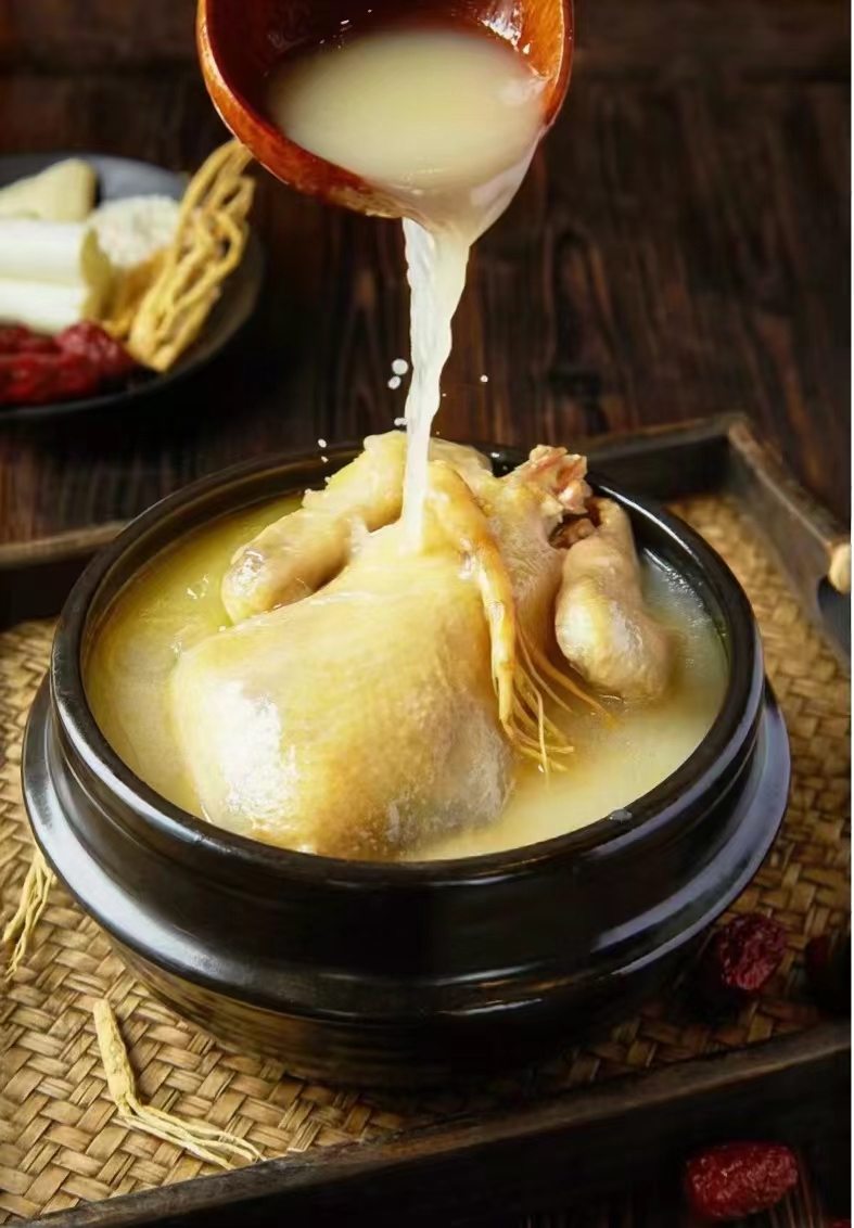 LetChinese's tweet photo. Counting down to the weekend and still indecisive about your meal? π€ Go for a bowl of stewed hen soup with ginseng! πΈπ² Aged hen, ginseng, matrimony vine, and black fungus blend to craft the ultimate comfort dish. Warmth from head to toe, guaranteed! #SpringComforts #soup https://t.co/2PAessD2G4