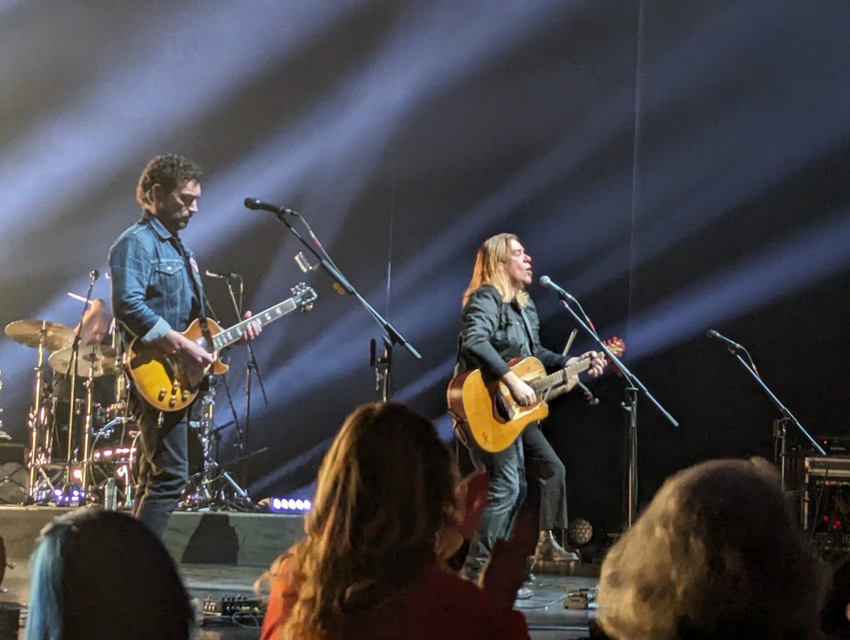 LisaBudden's tweet image. Thanks for the kitchen party in Edmonton tonight @alanthomasdoyle and @corytetford . It was great to see you on stage. Made this NL girl very happy❤️