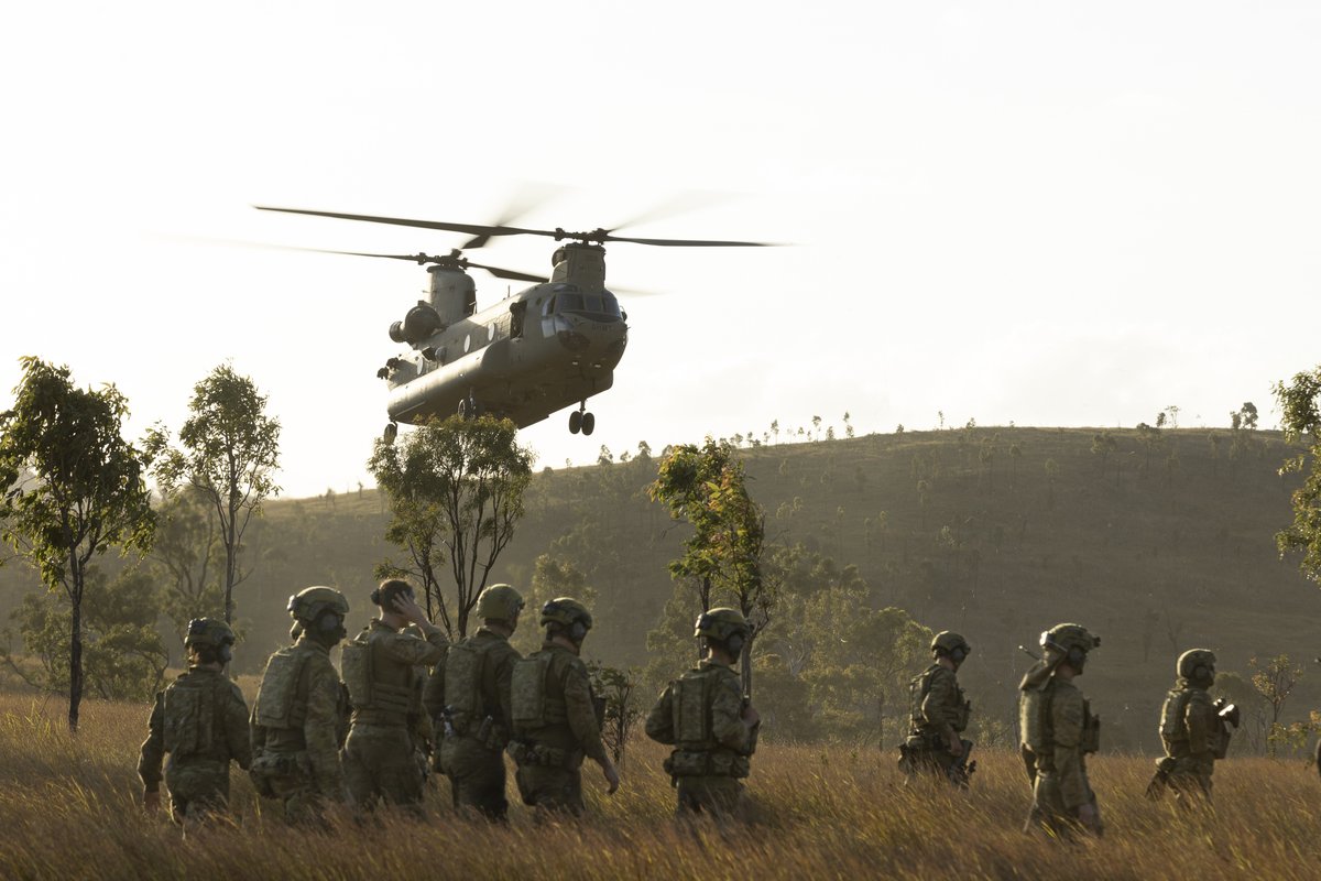 For 123 years, the sailors and soldiers of the Navy and Army have served 🇦🇺 with great distinction, through war and peace. I thank #OurPeople for their dedication, service and sacrifice. Happy Birthday to both @AustralianArmy and @Australian_Navy. 🎈