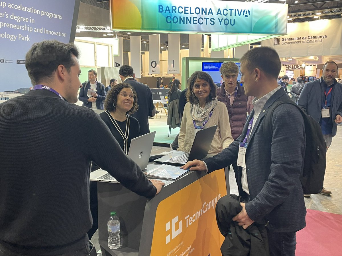 SimoLXirau's tweet photo. #4YFN compartint reptes de futur amb el @TecnoCampus i les Startups de #Mataró al #MWC24.
Com estudiant comparteixo el TFM sobre “cognitive radio” una de les tecnologies del 5G @UOCuniversitat
Excel·lents empreses i millors persones!
#Bambai #cocopool https://t.co/EUNrbx6Zl4