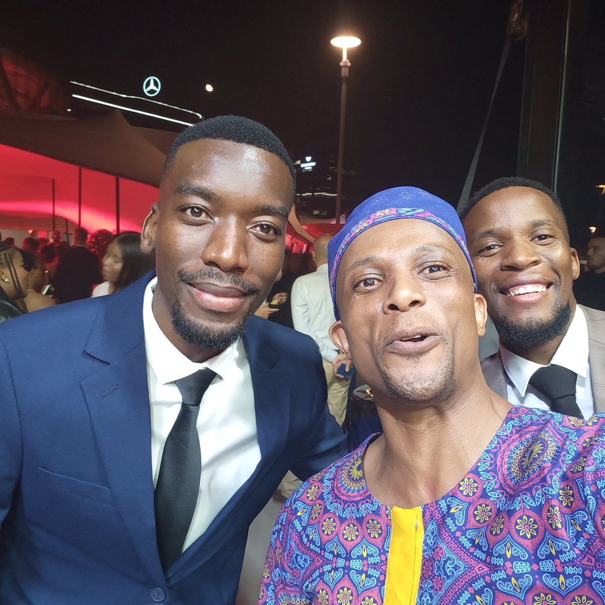 FelixSebata's tweet image. The 2023/24 #CarsAwards event was spectacular. Well done @CarsSouthAfrica 👏🏾 👏🏾 👏🏾 

Meeting @muzy747, @RealMrHowMuch, @IamKumbi, @mpho_shami, and other motoring scribes was definitely one of the highlights 😊