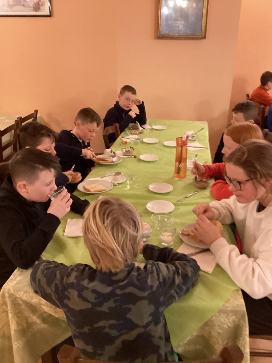 stmonicasbootle's tweet image. Children enjoying breakfast this morning, fuelling for a busy day of skiing and snowboarding.
