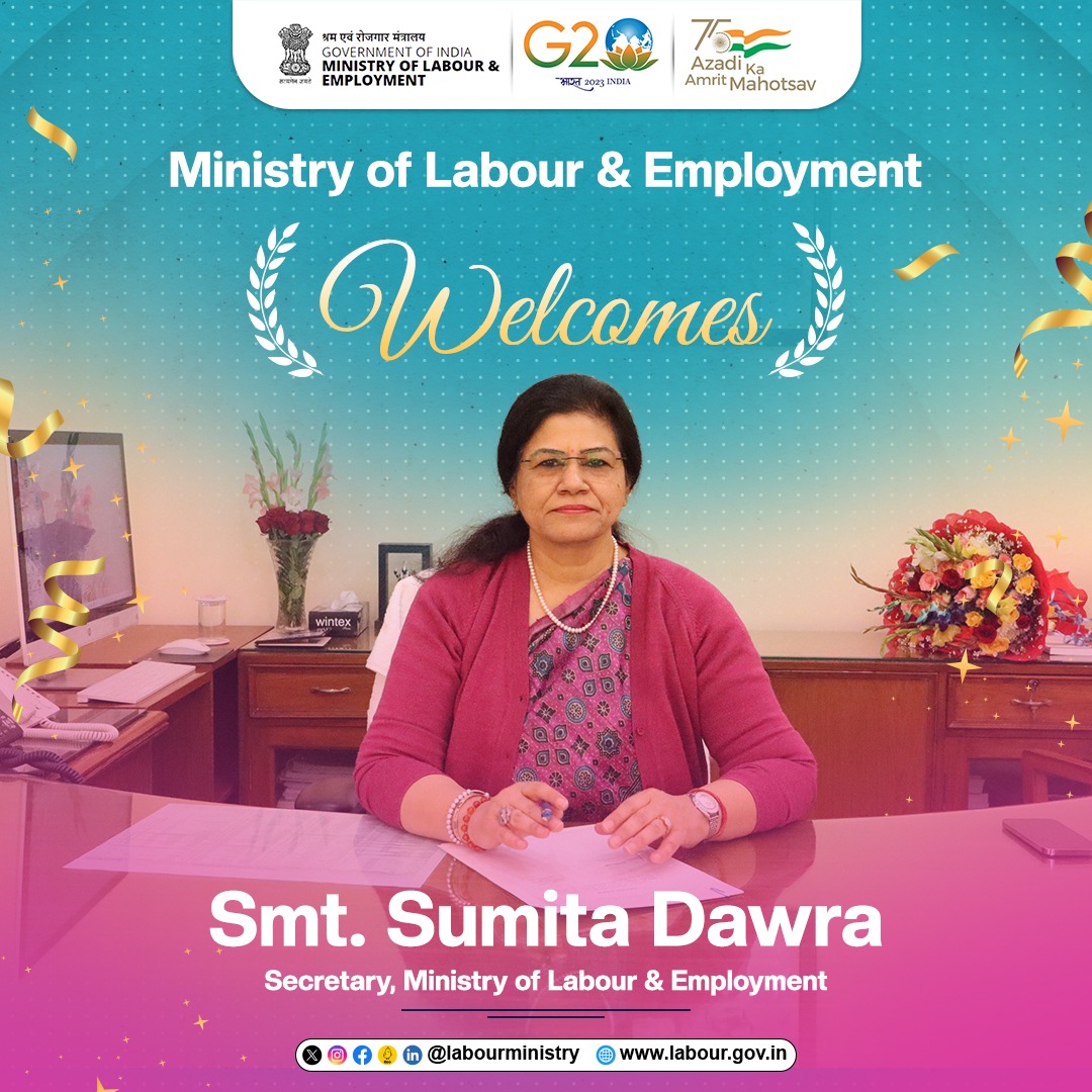 LabourMinistry's tweet photo. Smt. Sumita Dawra takes over charge as new Secretary, MoL&amp;E. 
Team #MoLE looks forward to working under  her extensive expertise and leadership skills. 

#LabourMinistry #Labour #Employment https://t.co/olFFQM1EjT