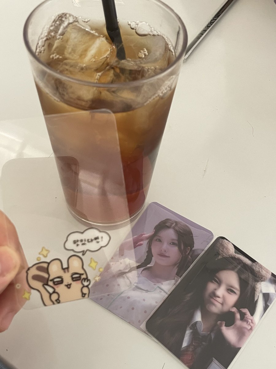 shiro_ricecake's tweet photo. 📍카페 소공원 

너무 이쁘게 꾸며져있어요❤️

#내_자부심_다연이 https://t.co/JhYrsy2aAA