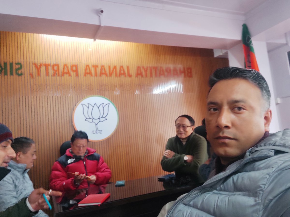 Itspassang's tweet photo. Fruitfull discussion on Vikshit Bharat Ambassador at city office Gangtok Sikkim https://t.co/O6ZirV7aae