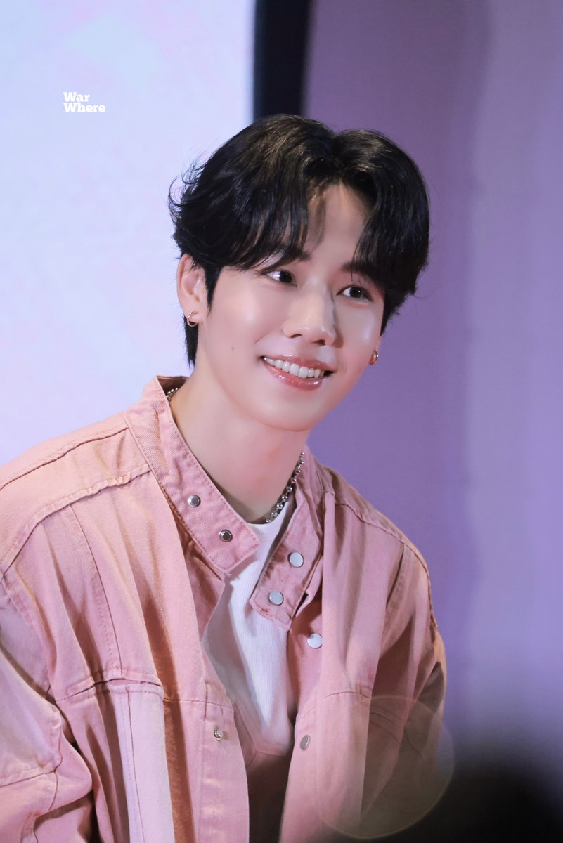 𝐖𝐚𝐫𝐖𝐡𝐞𝐫𝐞 tweet media