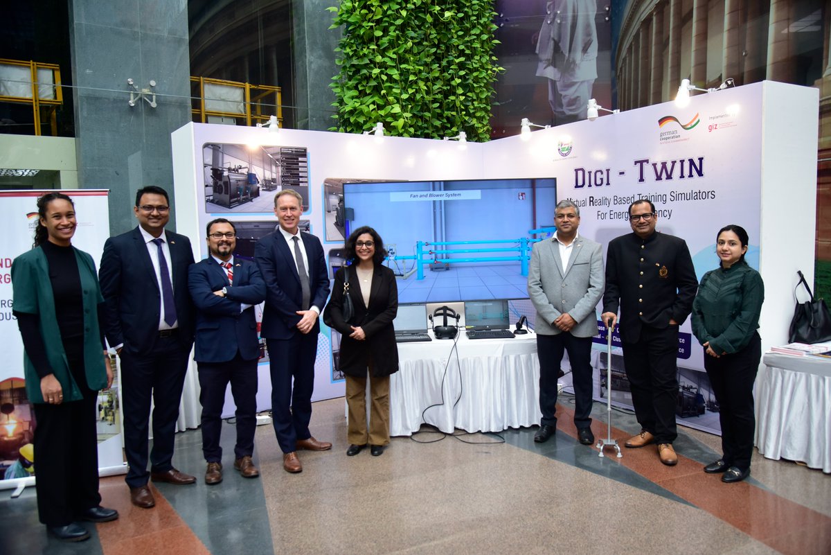 IGEFSO's tweet photo. Hon’ble Minister of #Power, Mr. @RajKSinghIndia successfully launched the Digi-Twin initiative of @giz_india on the @beeindiadigital #22ndFoundationDay. VR-based training simulators for #energy #efficiency to train over 3,000 #MSME workforce &amp; scalable to more than 20,000. https://t.co/IcdM9MbgPY
