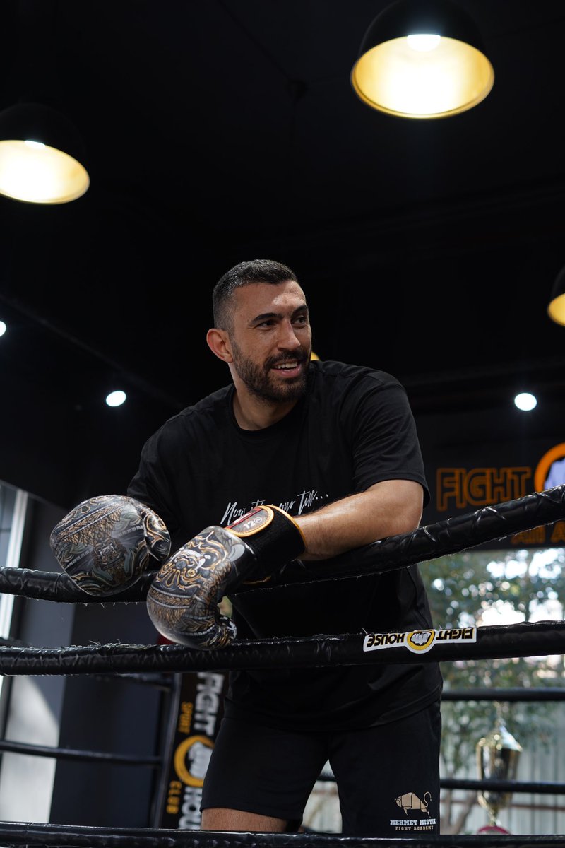 mehmetmistikk's tweet photo. Rota yeniden oluşturuldu👉 🌎🥇🏆
#Kickboxing #WorldCup
#MehmetMıstık #YeniHedefler #Antalyaspor #Kickforwin https://t.co/DHguZuqG4u