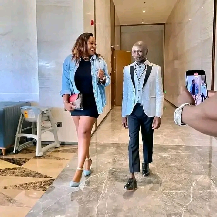 SignsTvKenya's tweet image. Light moment as media personality Betty Kyalo goes on a dinner date with musician Stevo Simpleboy
#BettyKyalo #Stevosimpleboy #Aoko #PresidentSamiaSuluhuHassan #MosesKuria #cabinetreshuffle #MorganFreeman #LSKElections