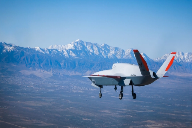 U.S.A.F.’s XQ-67A Uncrewed Air Vehicle Performs Maiden Flight

defensemirror.com/news/36244/U_S…

#AirForceResearchLaboratory #AerospaceSystemsDirectorate #XQ67A #OBSS #unmannedairvehicle @GenAtomics_ASI #GrayButteFlightOperationsFacility #PalmdaleCalifornia  #ACP #aircraftdesign  #LCAAPS