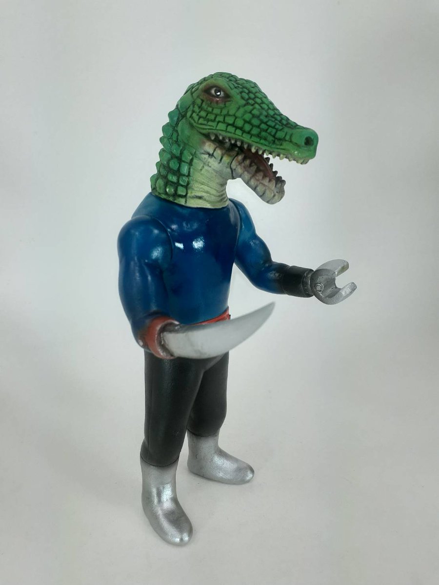 拡散希望】復刻版「世界の怪獣」が復刊ドットコムさんで取り扱い中。特