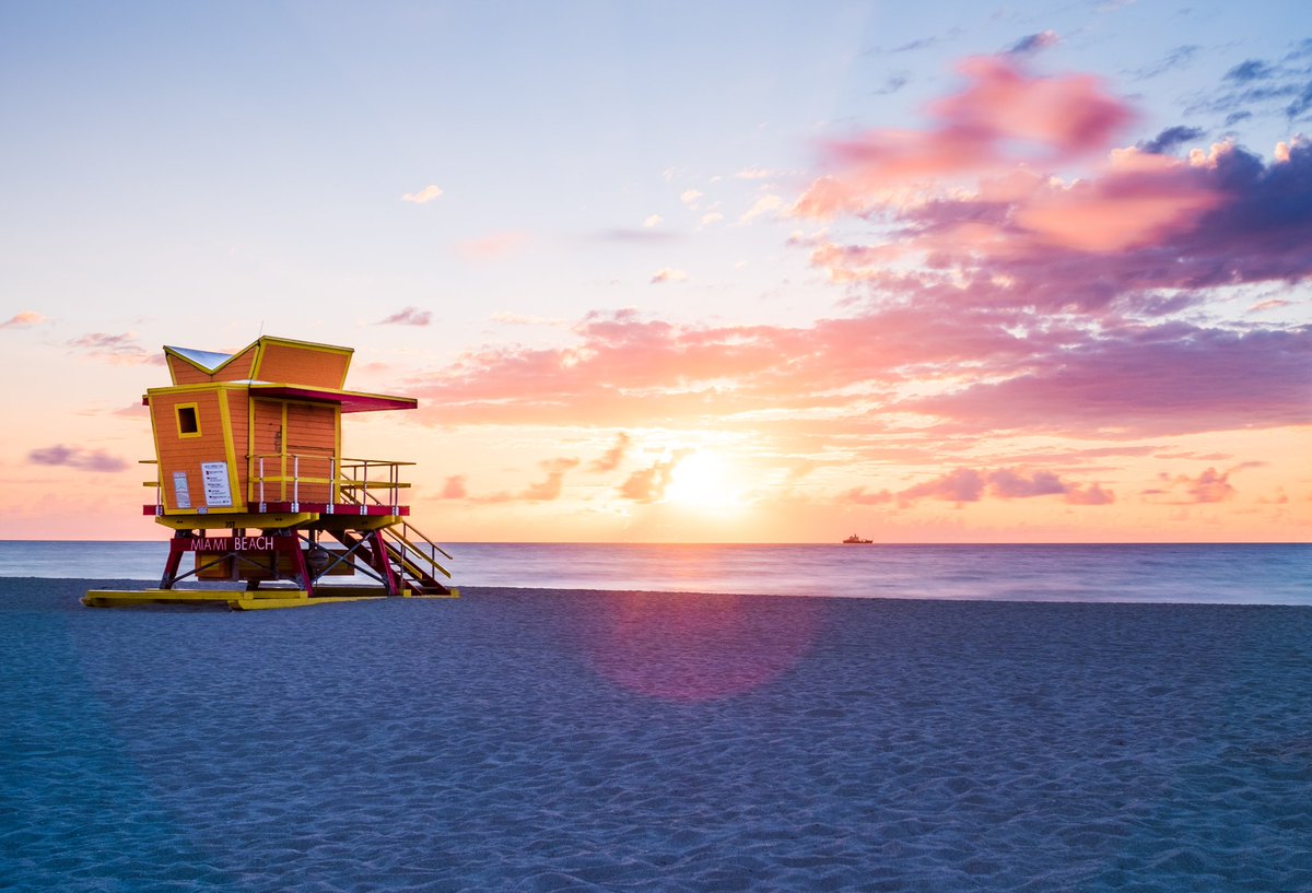 ΜIΔΜI VIĆ€

Miami sure knows how to wake up! Rise and shine to a Miami sunrise. #MiamiVibes #CityThatNeverSleeps #SunriseGoals #Miami #Sunrise #BeachLife