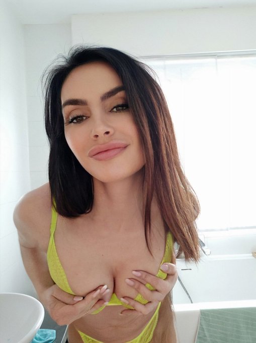 Goodmorning❤️ https://t.co/tYVMPohNDI<a href="/tag/valentine"class="tags"><span>#valentine</span></a><a href="/tag/blowjob"class="tags"><span>#blowjob</span></a>