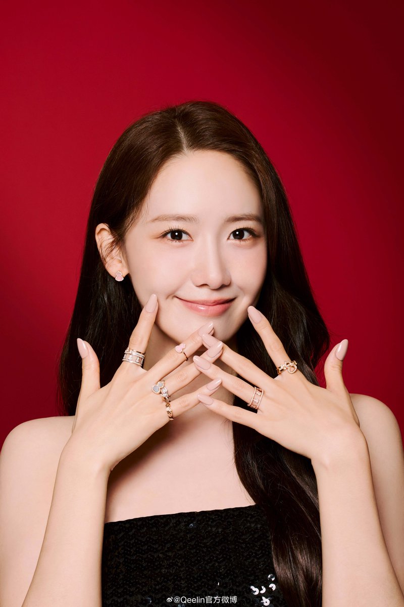 yoouna__lim's tweet photo. featured with Qeelin. 🩷

#YOONA #LIMYOONA #윤아 #임윤아 https://t.co/gc0KcAgrdD
