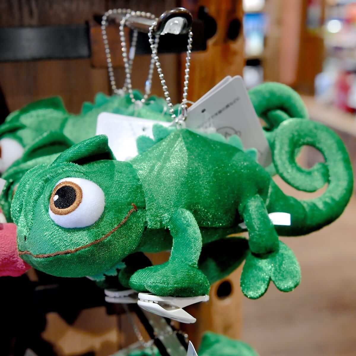 Disney - 肩乗せ ぬいぐるみ Abu🐒 and Alligator Loki🐊 have joined the shoulder plush
