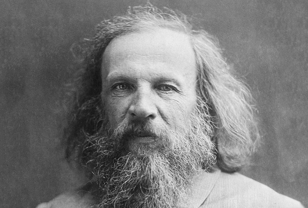 Russia's tweet image. ⚗️#OTD in 1869, genius Russian chemist Dmitri #Mendeleev completed his comprehensive version of the Periodic Table of Chemical Elements

🧑‍🔬 Today school students start fathoming the mysteries of science from this tabular display of the elements based on its atomic weigh &amp;amp; valence