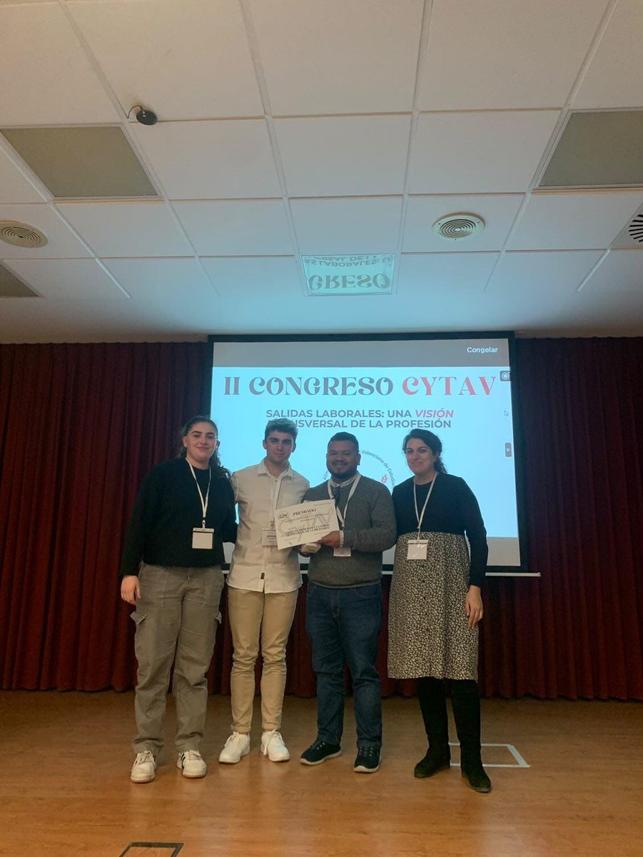 Alexander González, estudiante del grupo de Fisiología, Patología y Biotecnología Postcosecha del <a href="/iata_csic/">IATA CSIC</a>, ha obtenido el premio al mejor póster del II Congreso de la Asociación Valenciana de Estudiantes y Profesionales en Ciencia y Tecnología de los Alimentos.

¡Enhorabuena!
