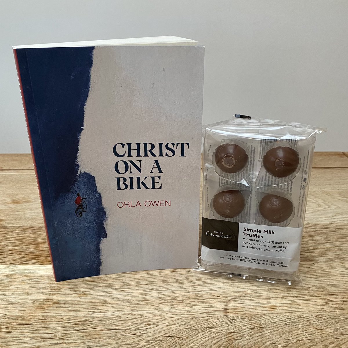 Happy St David’s day! 🏴󠁧󠁢󠁷󠁬󠁳󠁿💛🏴󠁧󠁢󠁷󠁬󠁳󠁿

Christ On A Bike is set in beautiful West Wales, so time for a #giveaway - a signed copy &amp; truffles 📚🍫📚

Please follow me, retweet &amp; use the hashtag #ChristOnABike 💙

UK only. Closes 8am, 6 March.

#books #BookTwitter #coab #BookTwitter #wales