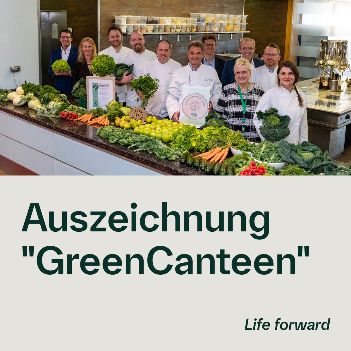 #PRESSE: In unseren Betriebsrestaurants in Ingelheim steht Nachhaltigkeit täglich mit auf dem Speiseplan. Das bestätigt die erneute Zertifizierung als 'GreenCanteen' mit einer Bewertung von 100 Prozent. Damit sind wir europaweit Spitzenreiter. 💚 👉 bit.ly/3OXdITO