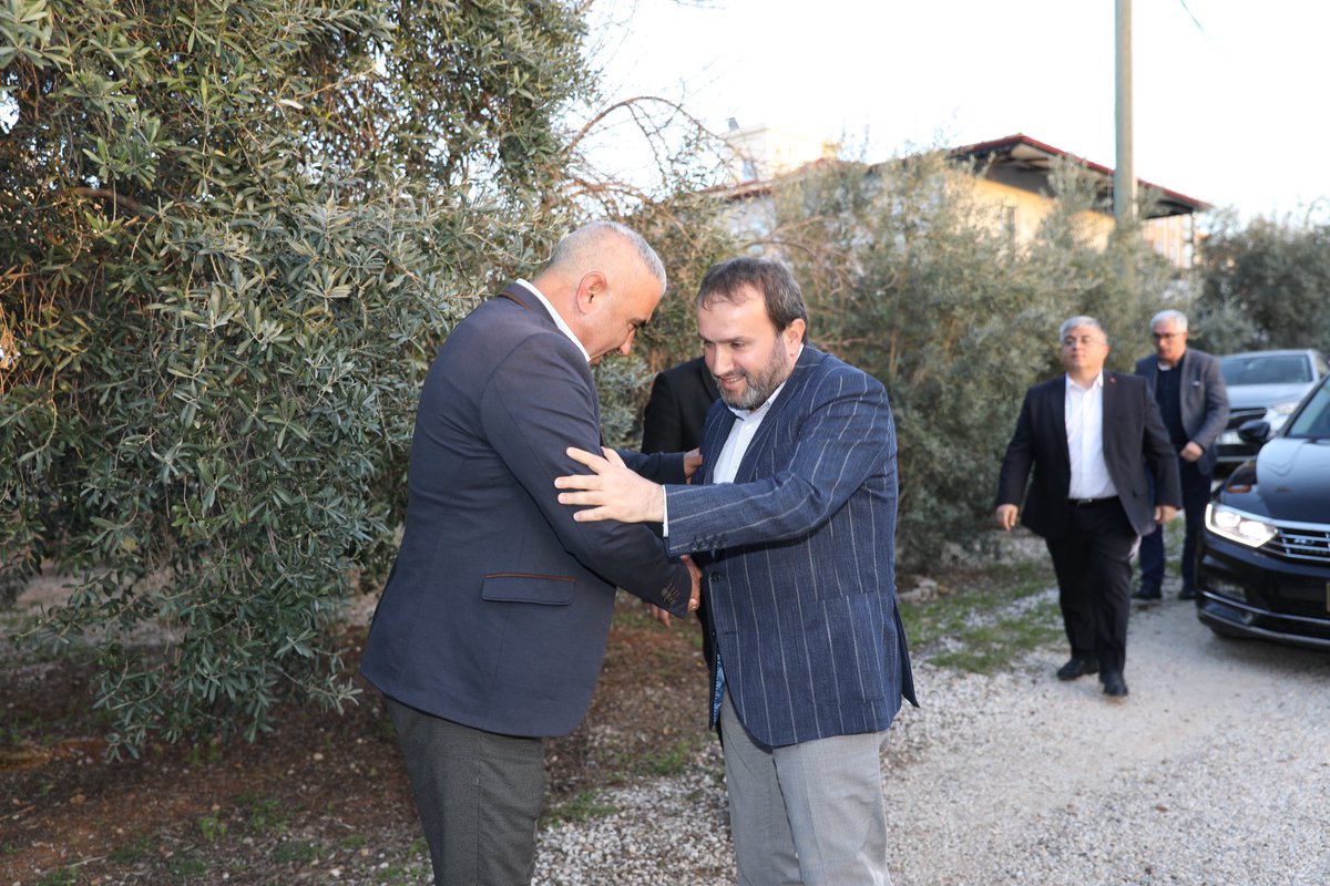 Kepez Cumhur ittifakı Meclis Üyesi Adayı Osman sun’un misafiriydik. 

Nazik ev sahipliği için kendilerine teşekkür ediyorum.